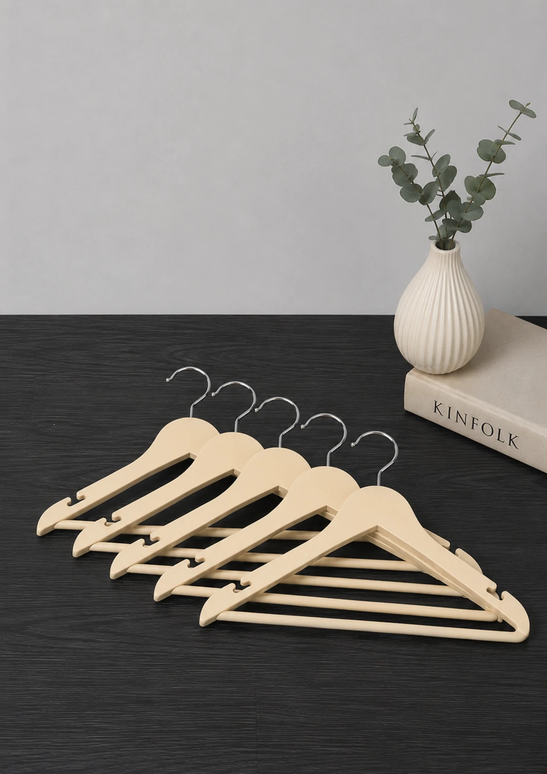 Standard Plastic Hangers Pack of 5 - Image 2